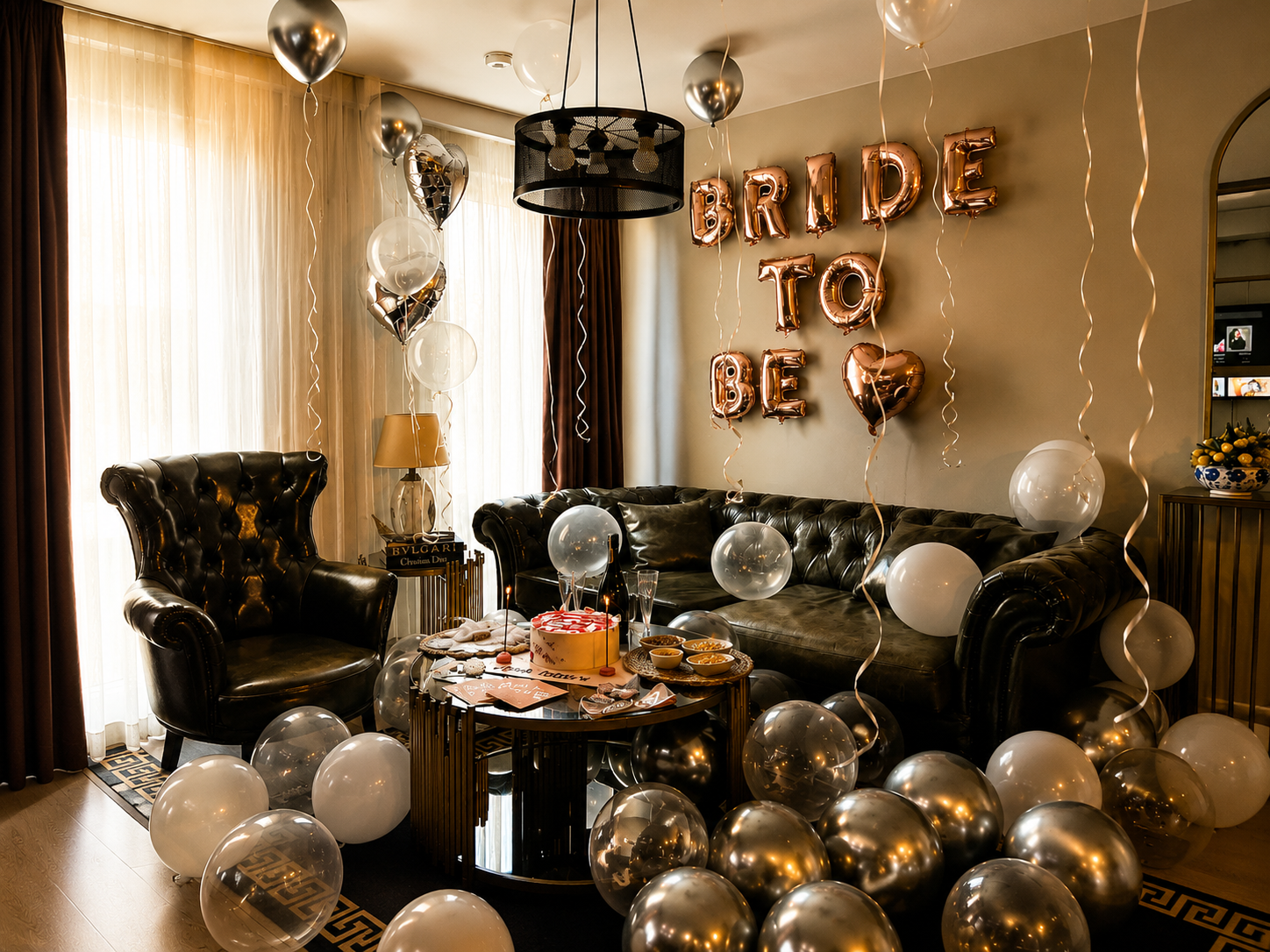 Bride to Be oda süsleme organizasyonu, bekarlığa veda konsepti, romantik balon dekorasyonu, sürpriz kutlama ve özel gün organizasyonu.